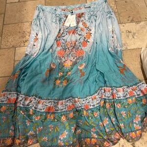 Women’s Skirt NWT!